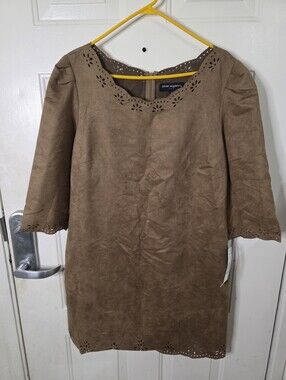 NWT Sharagano Brown Faux-Suede Shift Dress with Laser-Cut Trim Size 16